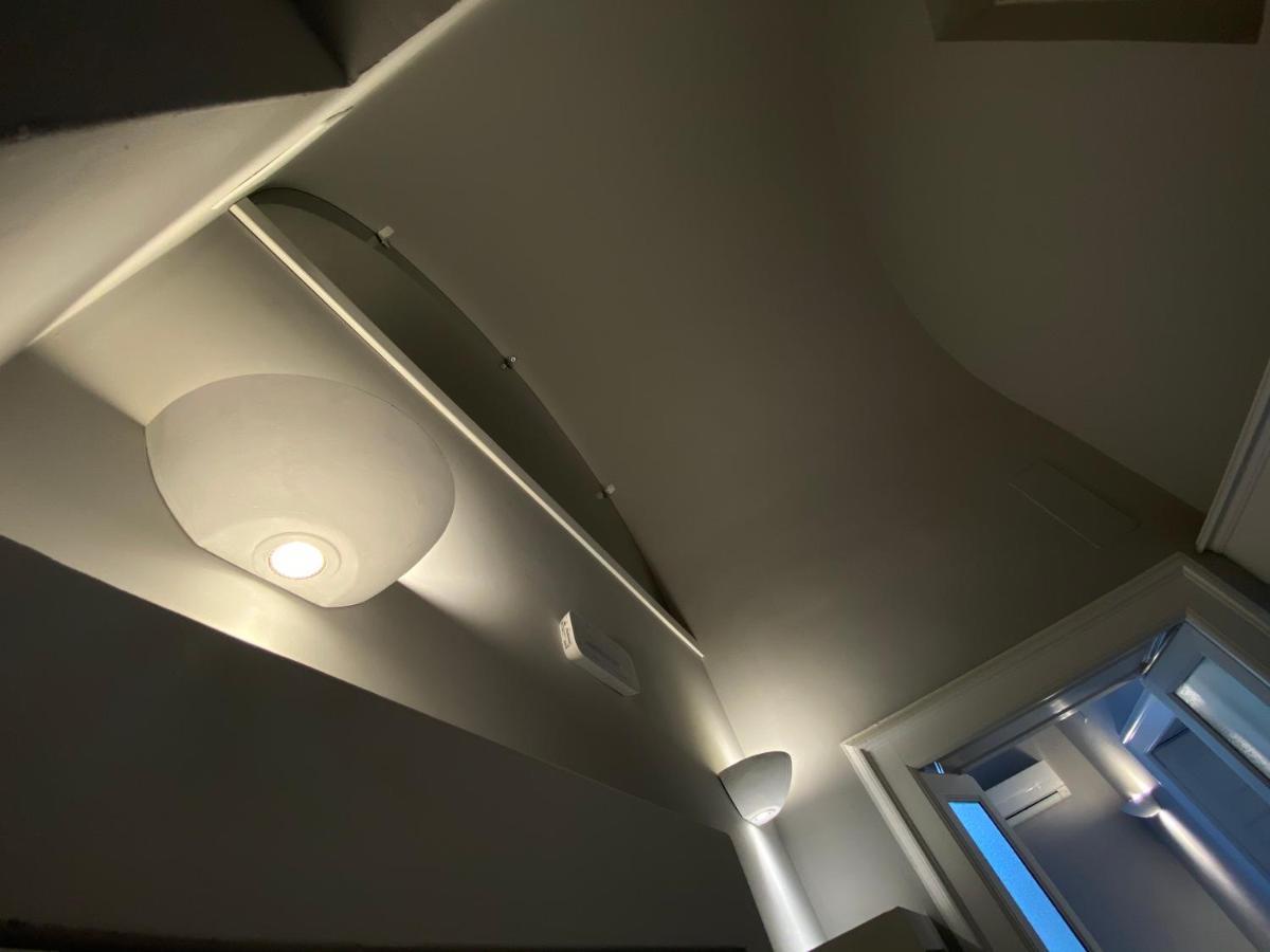 Suite 261 - Intero Appartamento Nel Centro Di 바리 외부 사진