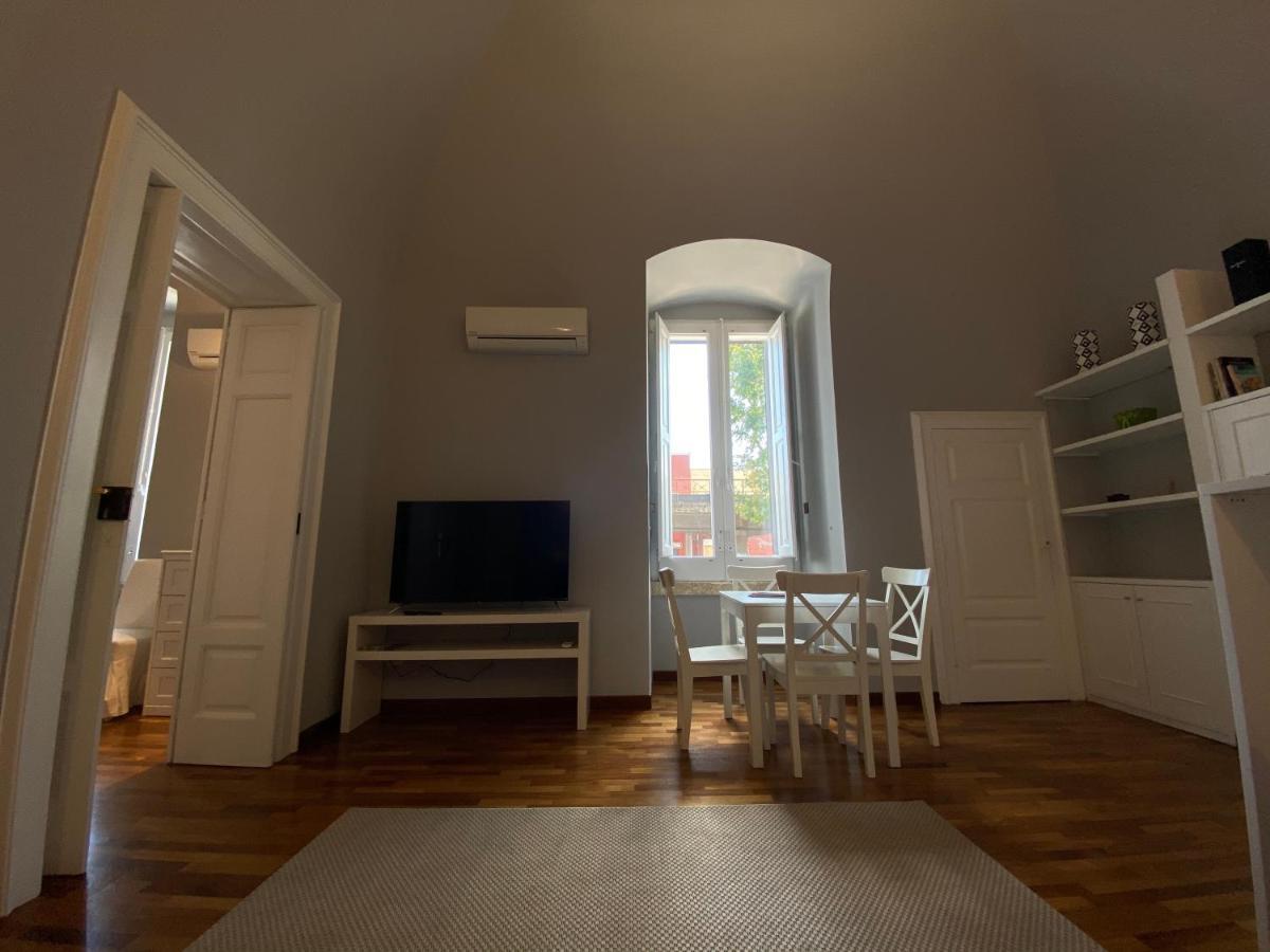 Suite 261 - Intero Appartamento Nel Centro Di 바리 외부 사진